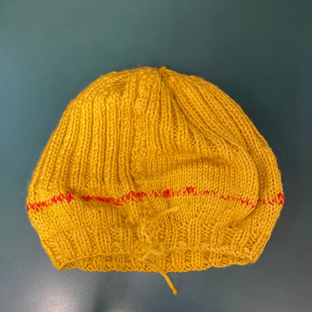 Hand-Knitted Cap !!!!!
Brand Newwwwwwww !!!!!!!!!